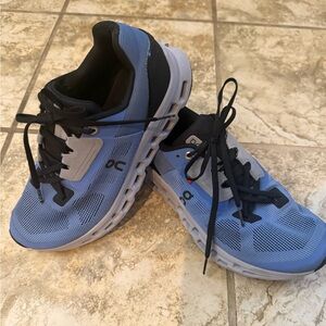 On Running Women’s Cloudstratus Running Shoes